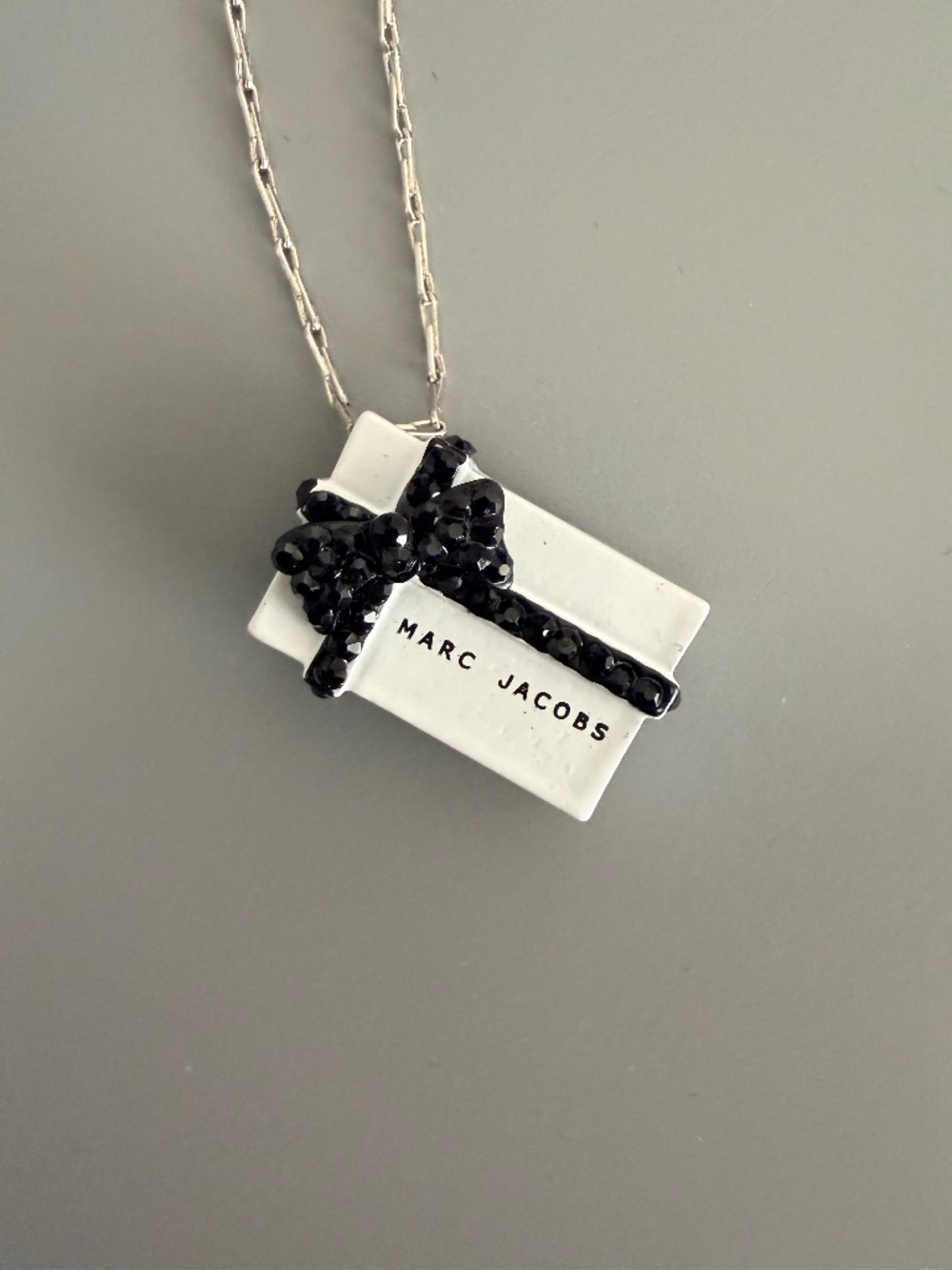 Marc Jacobs Present necklace